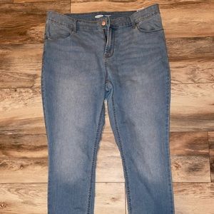 Old navy super skinny mid rise jeans size 14